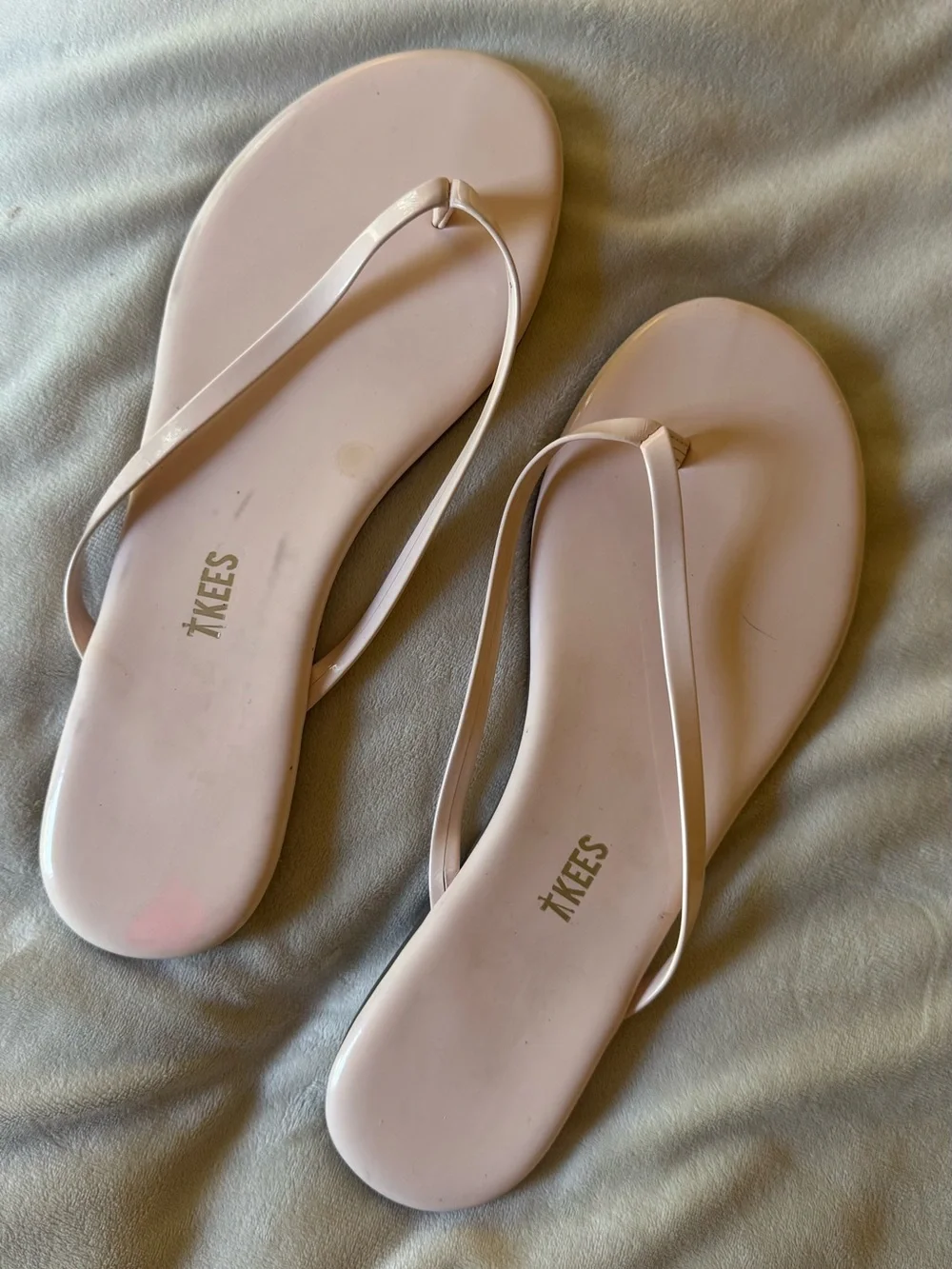 TKEES light pink flip flops/sandals